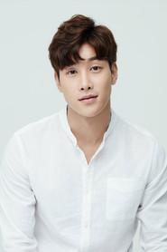 Lee Si-kang as Park Tae-gi in Walking Street 2016