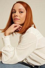 Marta Almodóvar as Sonia in Killing Time 2022