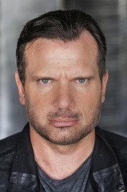 Mark Ozog as Van Davis in Blindly in Love 2025