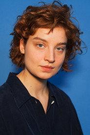 Sina Genschel as Tine in Skill Issue 2025