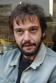 Alberto Gracia as Cosme in The Rim 2024