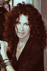 Eleftheria Arvanitaki as τραγούδι in Fading Light 2000