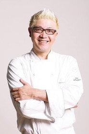 Hironobu Tsujiguchi as Self in LE CHOCOLAT DE H 2019
