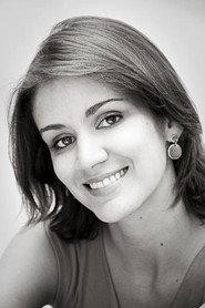 Mariza Junqueira as Júlia in The Passage of the Comet 2017