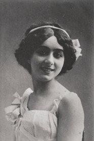 Vera Karalli as Tanya in Burnt Wings 1915