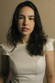 Mony Gester as Vânia Jardim in Estranho Amor 2027