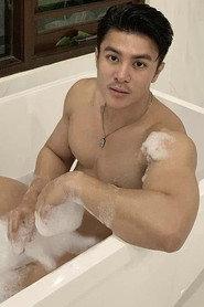 Sebastian Teti as Bara in Smart Protector Bardion Director's Cut 2023