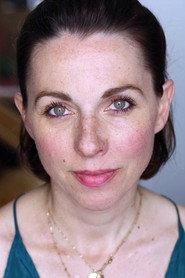 Angelica Sarre as La doctoresse in Gloria Mundi 2019