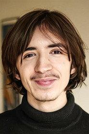 Mati Galey as Simão (jovem) in Primeira Obra 2023