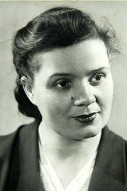 Olga Kusenko as Vasilisa Dmitrievna in Viburnum Grove 1953