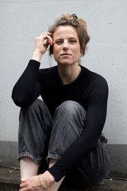 Nora Koppen as Janina in Da hilft nur beten! 2023