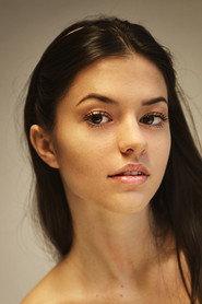 Beatrice Barichella as Ragazza di Luca in When Mom Is Away... With the Family 2020
