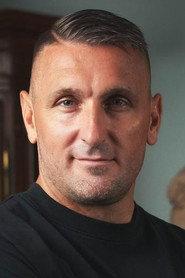 Kevin Kuske as Theodor in Sechse kommen durch die ganze Welt 2014
