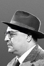 Raffaello Matarazzo as The Director of the Band (uncredited) in Tourist Train 1933