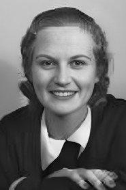 Louise Brien as Helen Barton in Smart Girl 1935