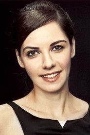 Ahu Türkpençe as Zeynep in Losers' Club 2011