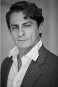 Pepe Suárez as  in Tres minutos en la oscuridad 1996