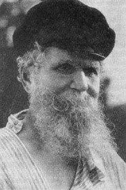 Vladimir Romashkov as Railway watchman, Chizhok's grandfather in The Girl from Distant River 1928