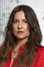 Eva Crutzen as Fenna in Alles Op Tafel 2021