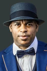 Roberto Fonseca as Self in Fatoumata Diawara : carte blanche 2022