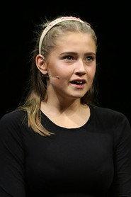 Louise Tofte Røiri as Lo in Daddy's Girl 2019