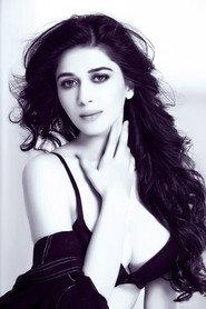 Mishika Chourasia as Natasha in Rangeela Raja 2019