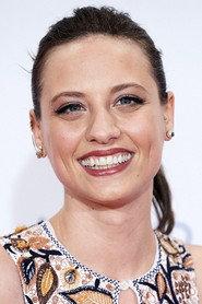 Michelle Jenner as Sara in Gun City 2018