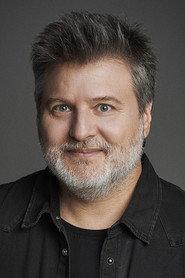 Gastón Duprat as Himself in Hermanos, una historia de sangre 2024