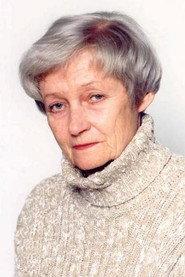 Anna Korzeniecka as Ciocia Kattie in My Name Is Sara 2020