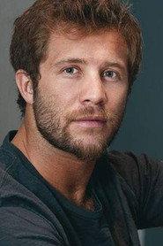 Nicolás Riera as Rodrigo in Swiping Love 2019