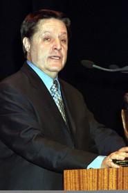 Jesús García de Dueñas as Self - Film Historian in Bienvenido Mr. Heston 2016