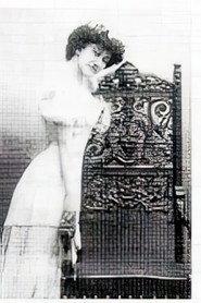 Olga Demidoff as  in Le devoir d'abord 1917