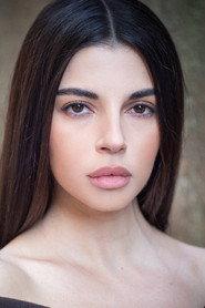 Ilenia Calabrese as Anna in Runner 2024
