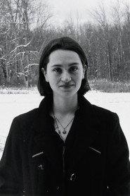 Emma Baker as Wren in The Wren in the Wood