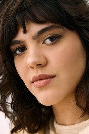 Heloísa Rodrigues as Elisa in Distance Is Always Blue 2025