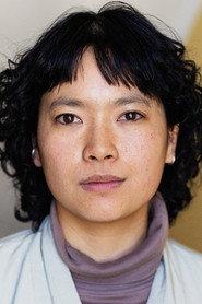 Hanh Mai Thi Tran as Sun Ju in Wenn Papa auf der Matte steht 2023