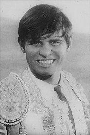 Manuel Benítez el Cordobés as Juan Medina in The Blackmailers 1963