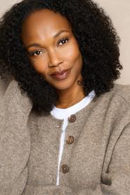 Chanda Wallace as Denise in Blackifier 2022