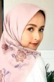 Lia Ananta as Sashi in Di Sini Ada Setan: The Movie 2004