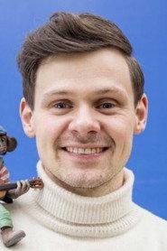 Espen Bråten Kristoffersen as Klatremus (voice) in In the Forest of Huckybucky 2016