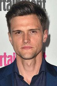 Hartley Sawyer as Brian in Kept Man 2014