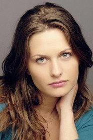 Aurélie Matéo as Elodie in Sans maux 2013