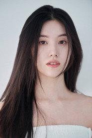 Park Xi-yeon as Choi Mi-so in Karlovy Vary