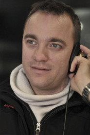 Stefano Crescentini as Ari (voice) in Christmas in New York 2005