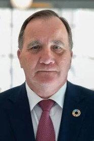 Stefan Löfven as Self in 104 dagar 2015