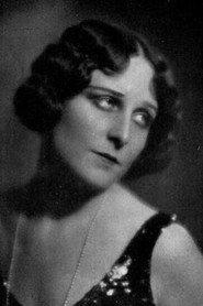 Mimi Aylmer as Clara Fabbri in Two Happy Hearts 1932