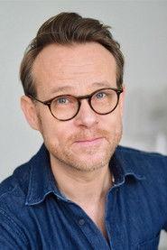 Loïc Guingand as Thomas adulte in Au loin 2021