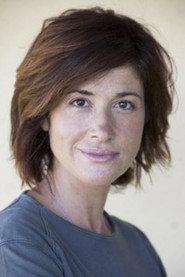 Maria Atlas as neighbor ("Defocusin") in New Russians 2015