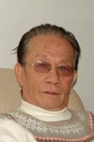 Wang Bing as 任总 in Father and Son's Car 1990