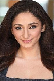 Rasha Zamamiri as Veiled Woman in Amira & Sam 2014